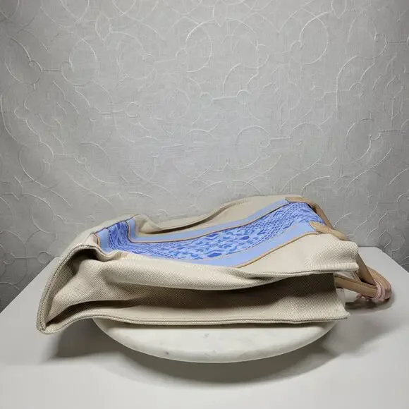 Vineyard Vines Blue and Tan Tote Bag - Picture 11 of 16